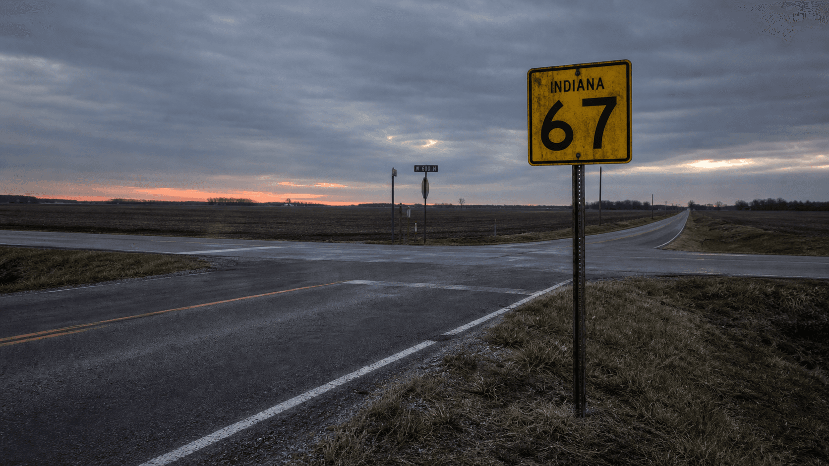 Rural intersection of a state highway and county road in Huntington County, Indiana, the type of crossing where a fatal semi rear-end crash occurred