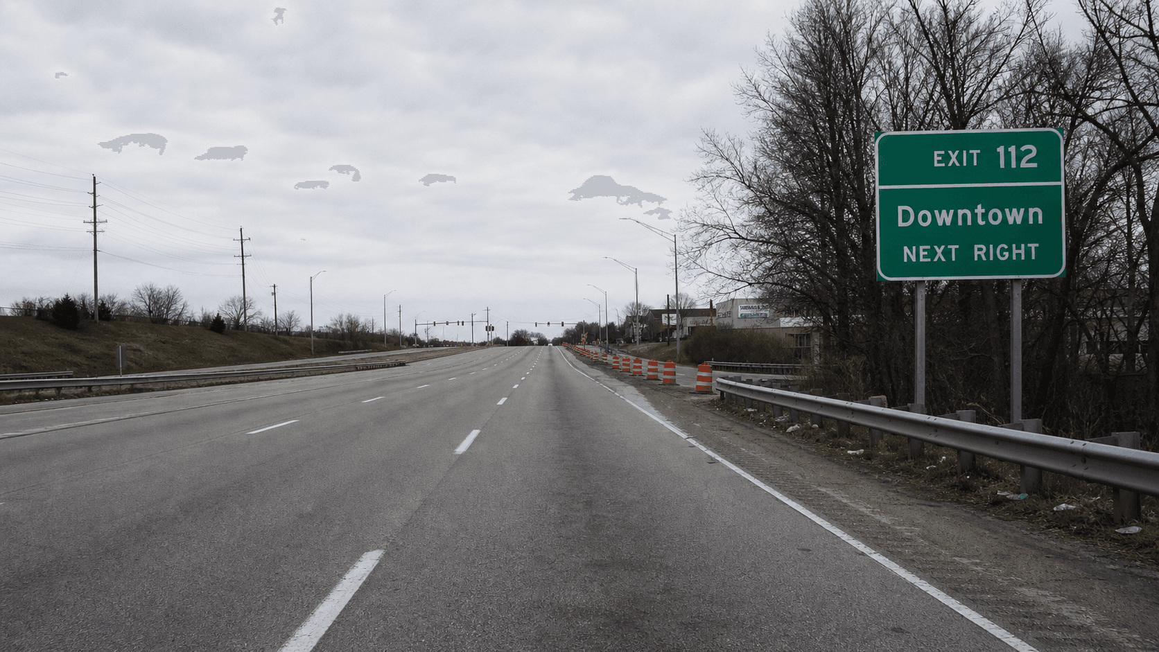 Wide view of the Lloyd Expressway near Cross Pointe Boulevard in Evansville, Indiana, the site of a five-vehicle charter bus crash