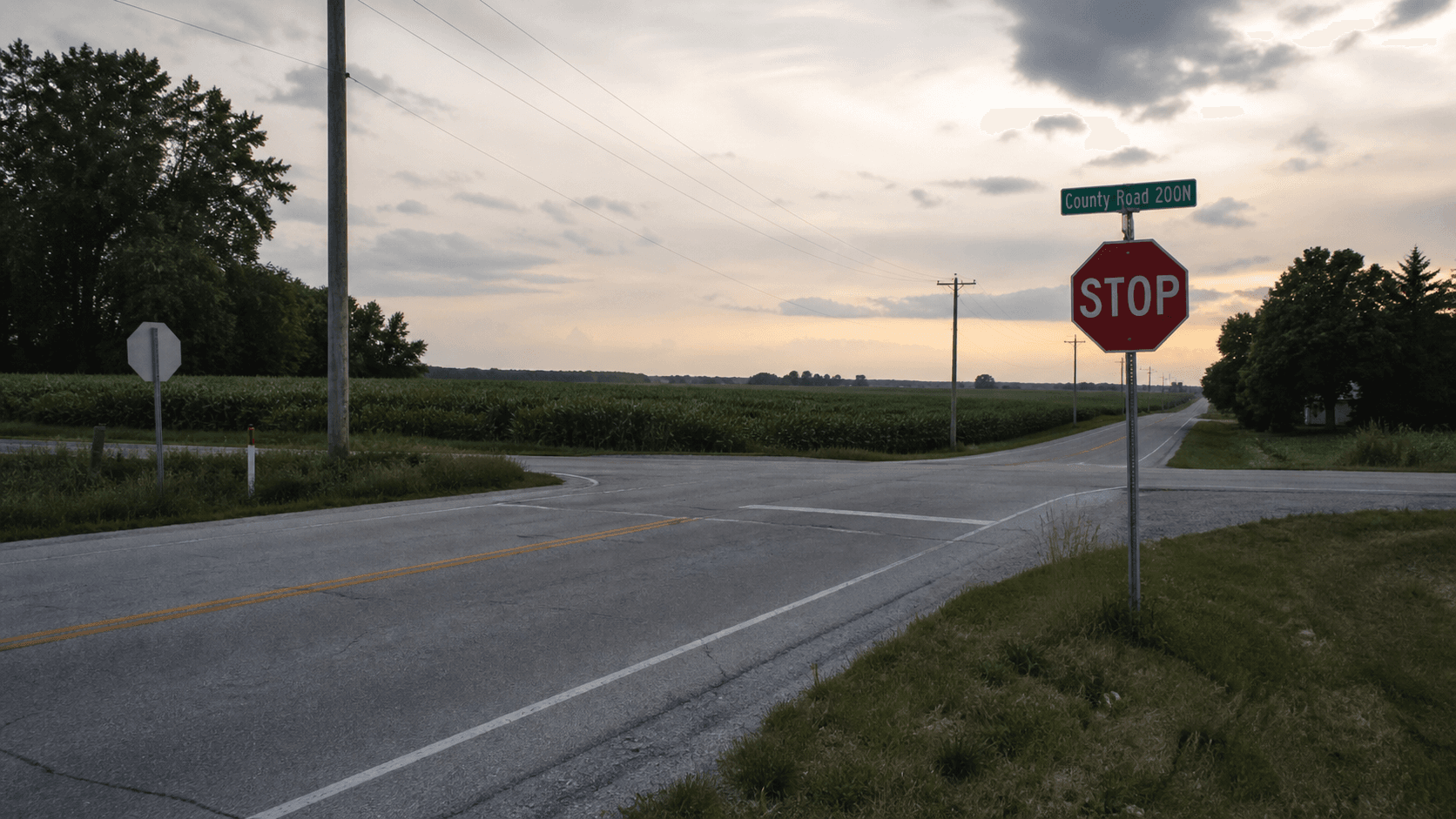Rural county-road intersection near Leesburg in Kosciusko County, representing the motorcycle crash reported at County Roads 500 East and 800 North.