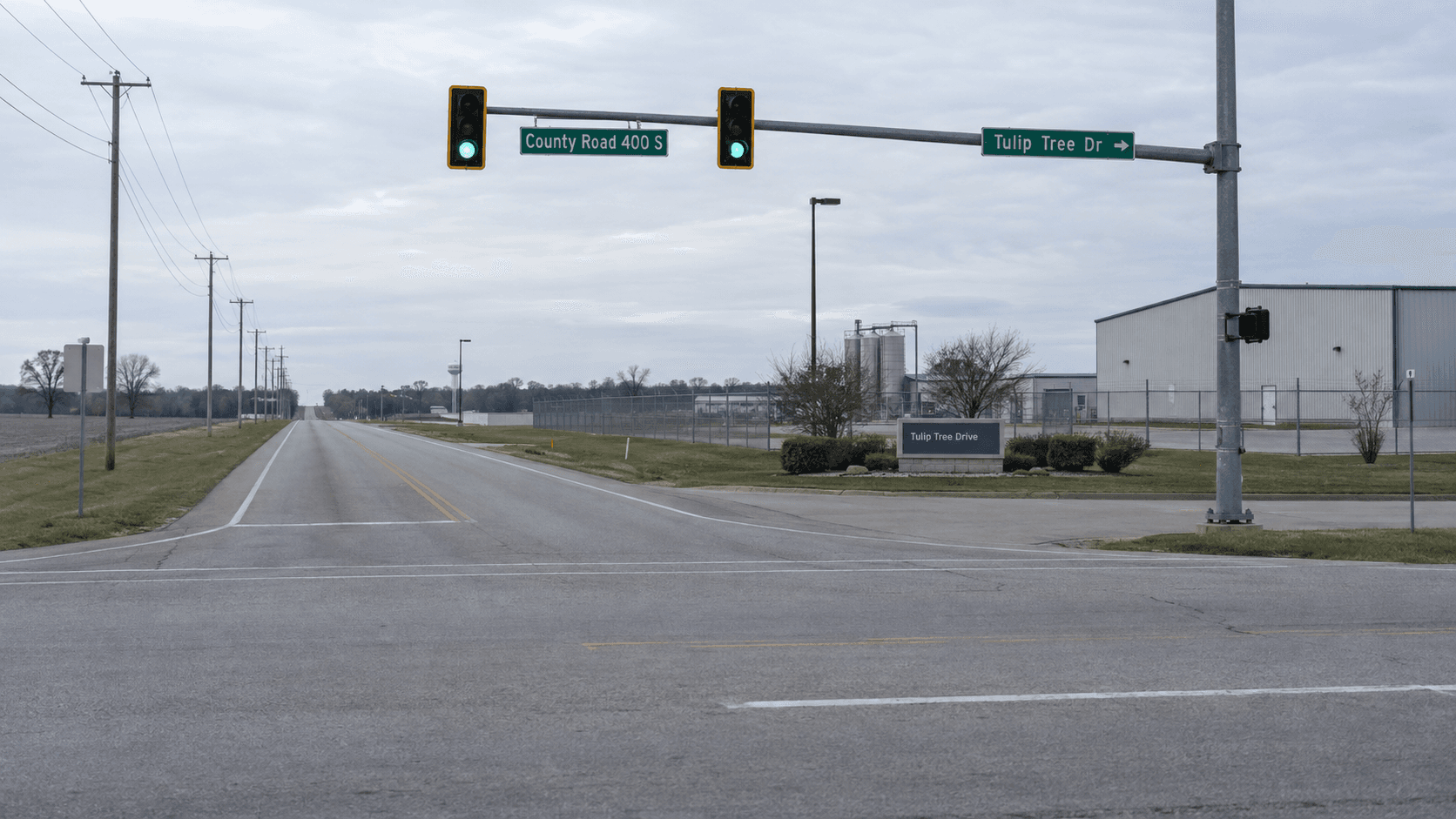 Signal-controlled entrance at County Road 400 South and Tulip Tree Drive near Princeton, the Gibson County location of a reported scooter crash.