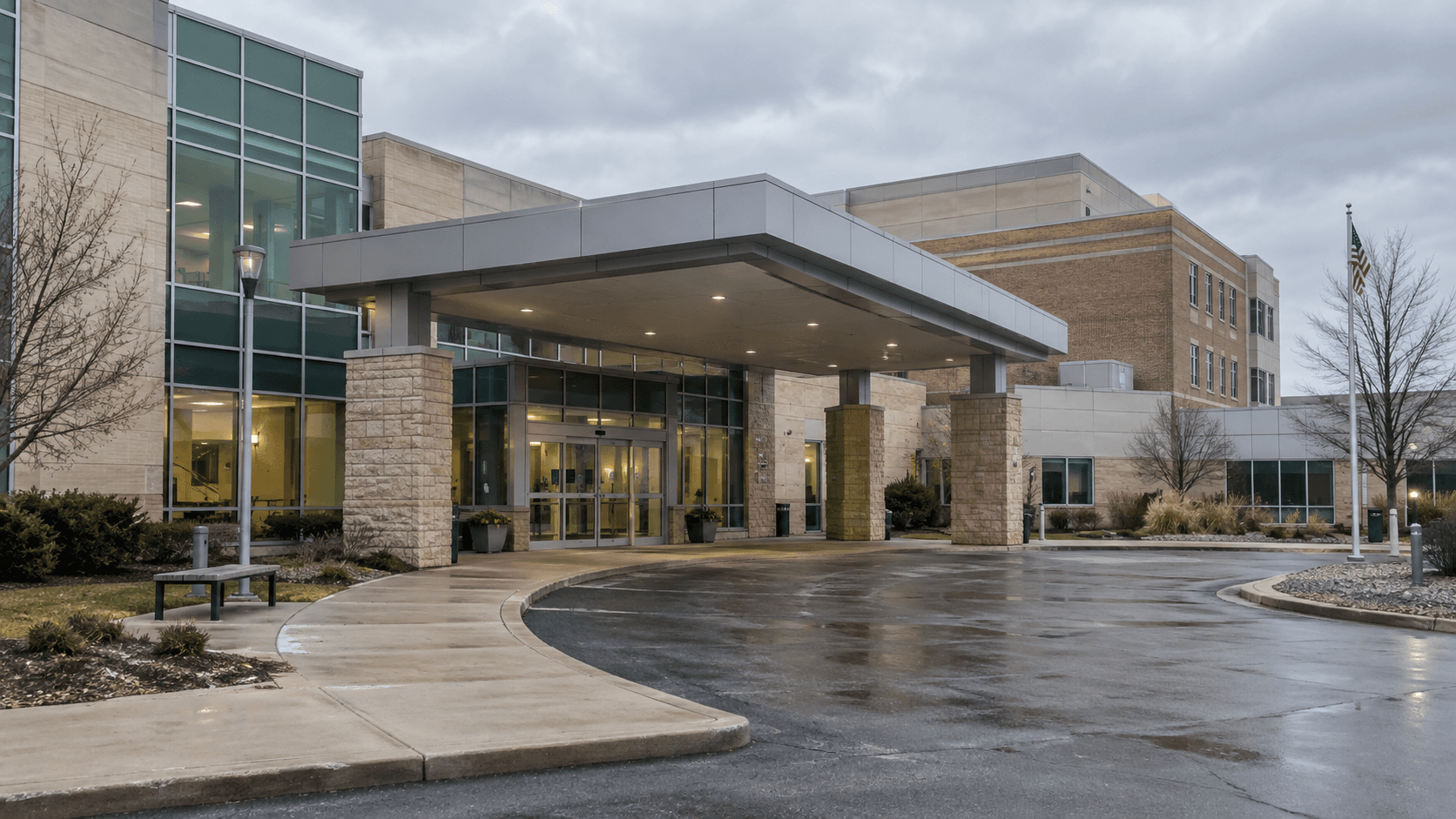 Exterior de un hospital en Michigan City, LaPorte County, que representa el lugar del tiroteo contra el agente según los informes y el caso penal pendiente.
