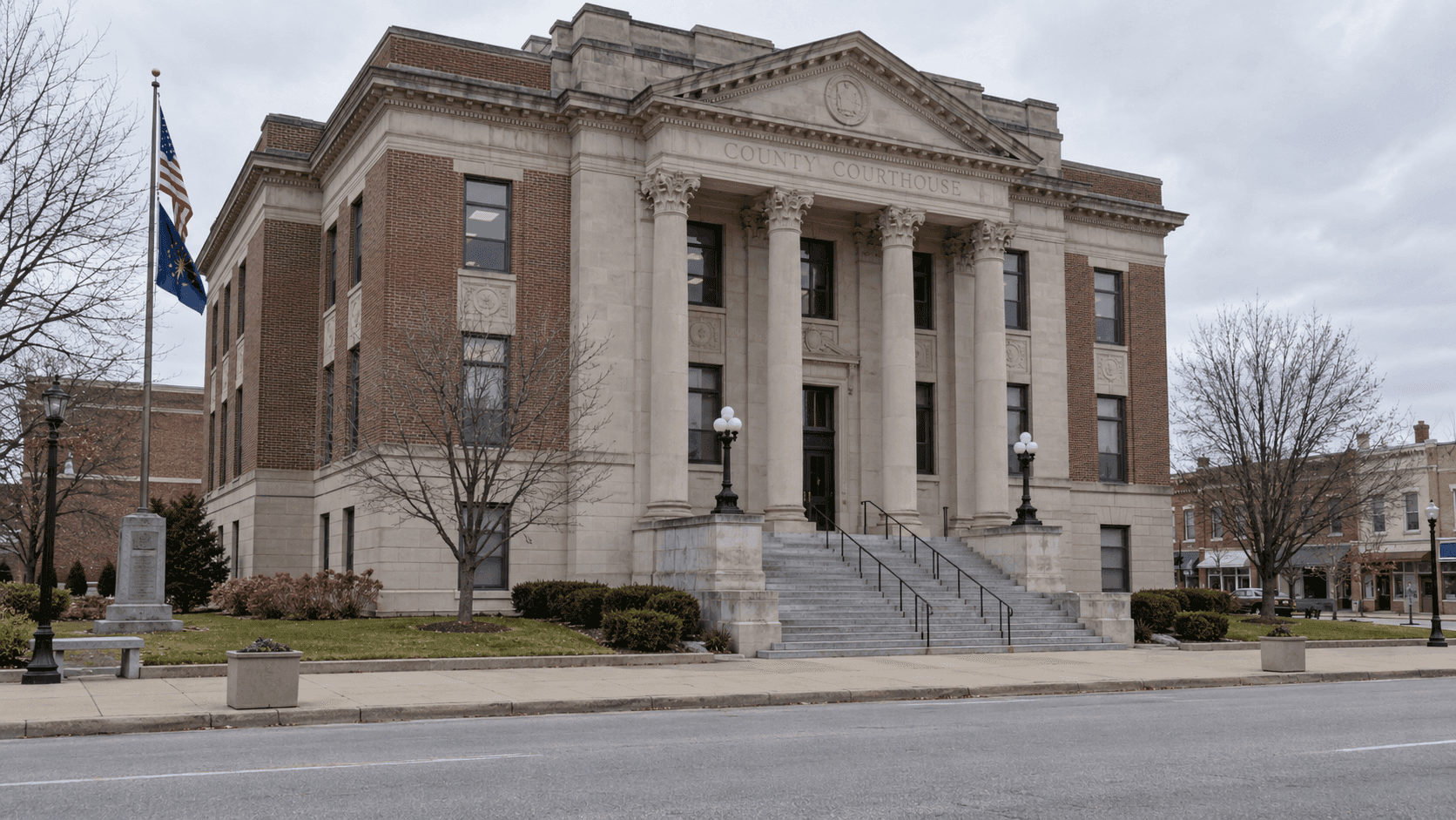 County courthouse exterior in Frankfort, Indiana, representing the Clinton County criminal case involving allegations of child neglect and serious injury.