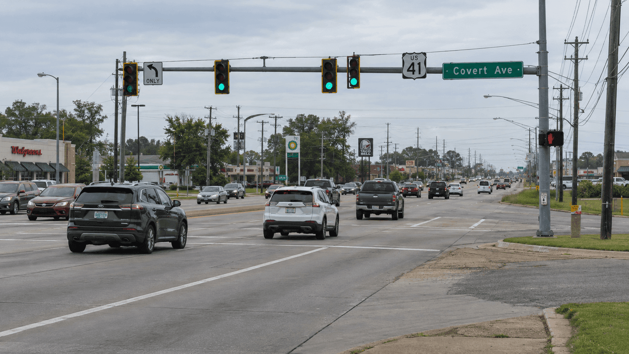 US-41 and Covert Avenue intersection in Evansville, where a police pursuit ended in a multi-vehicle crash.