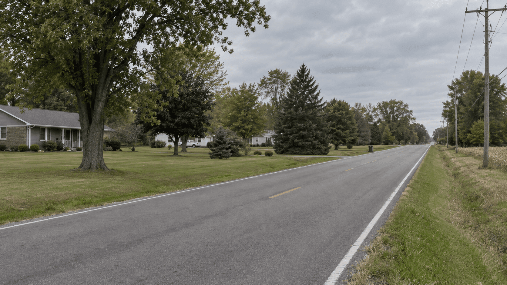 S. County Road 400 E en Muncie, Delaware County, donde, según se informó, una persecución policial terminó con un choque contra una vivienda.