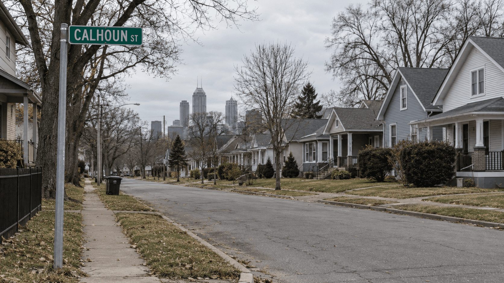 Paisaje urbano residencial cerca de Calhoun Street en Indianapolis, donde la muerte de una mujer se investiga como homicidio.