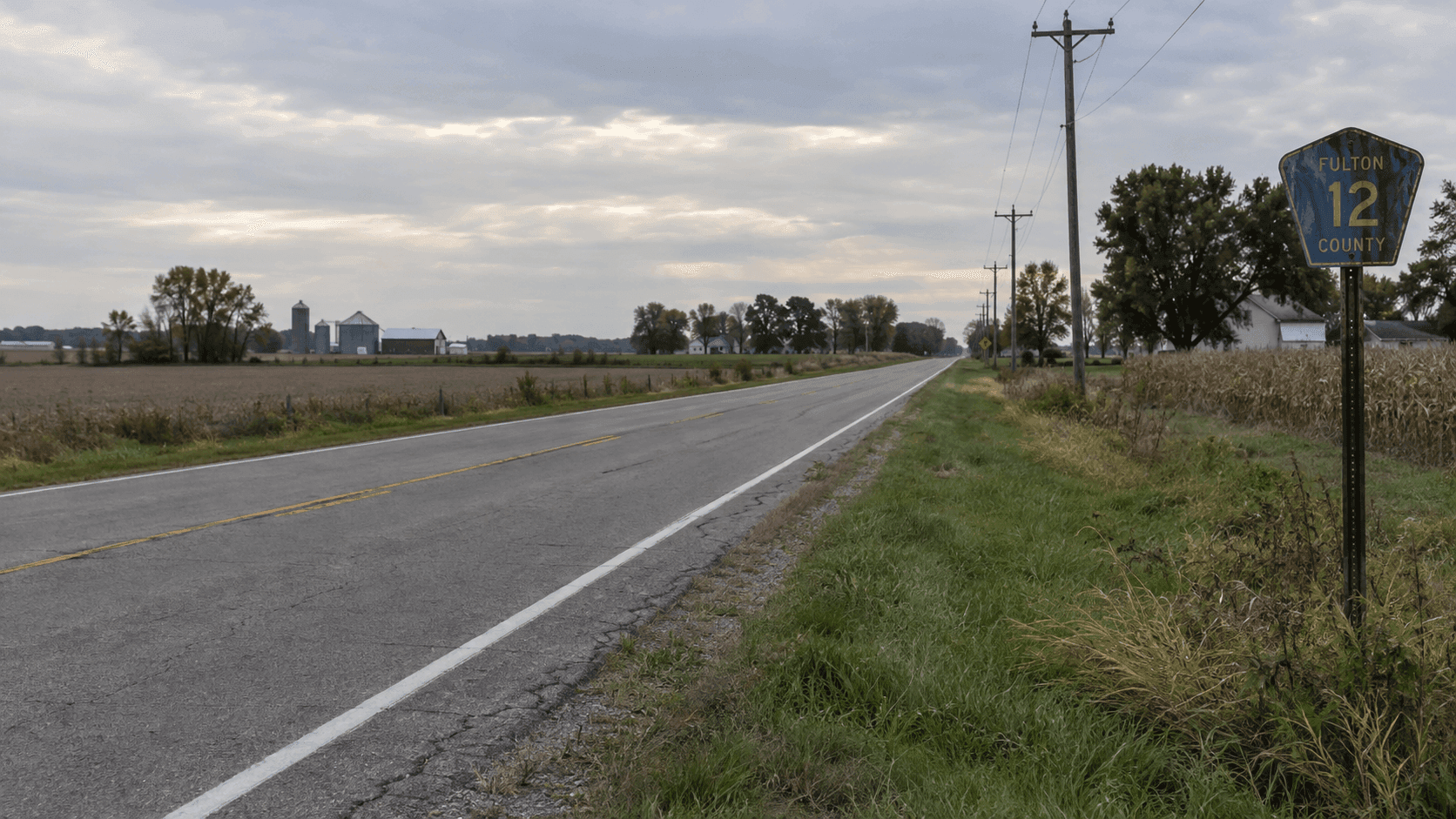 County road setting near Rochester in Fulton County, relevant to the reported bicycle crash on E. County Road 350 South.