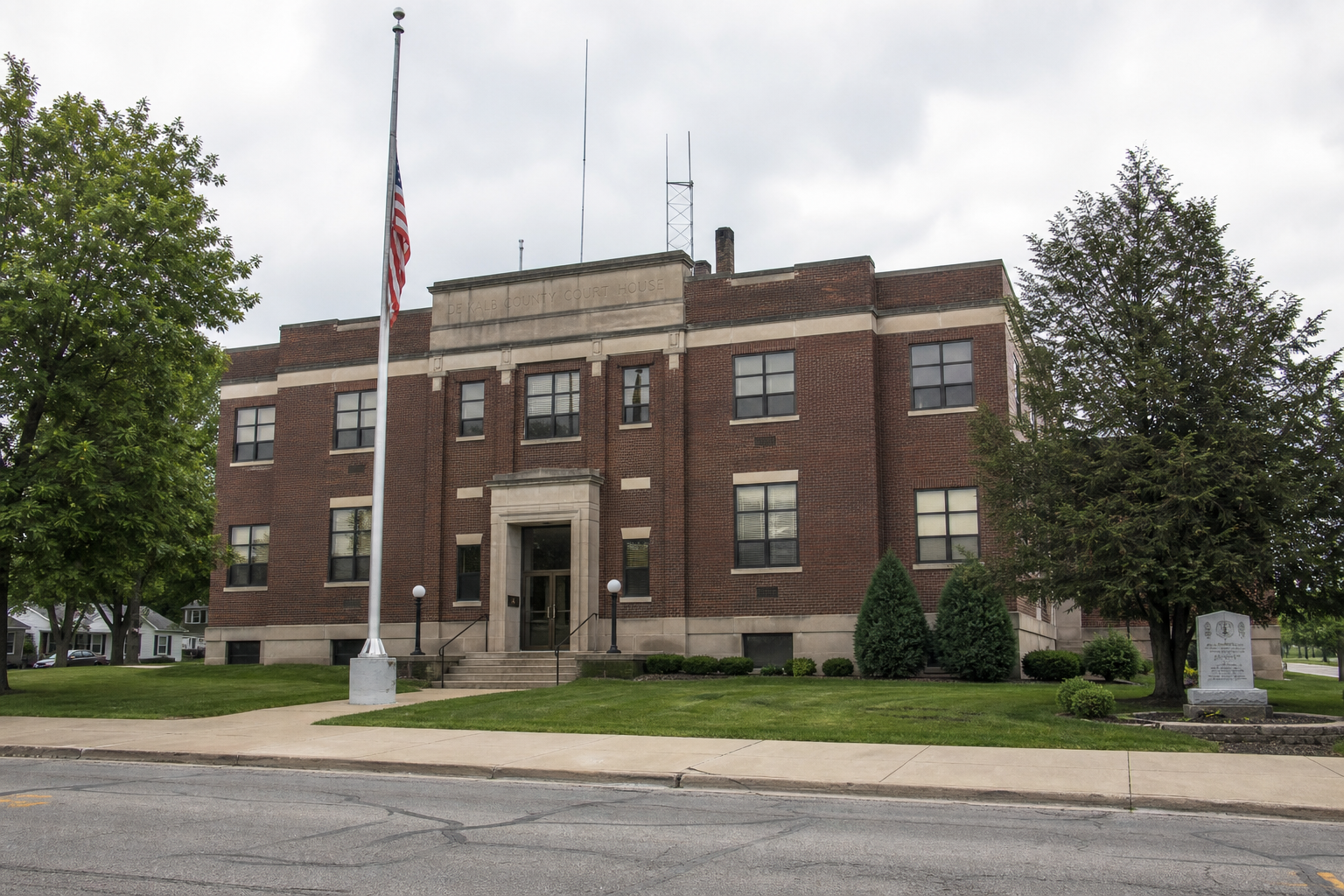Jay County courthouse exterior in Portland, Indiana, the civil venue for claims arising from the SR-1 and County Road 400 South fatal crash on July 14, 2026