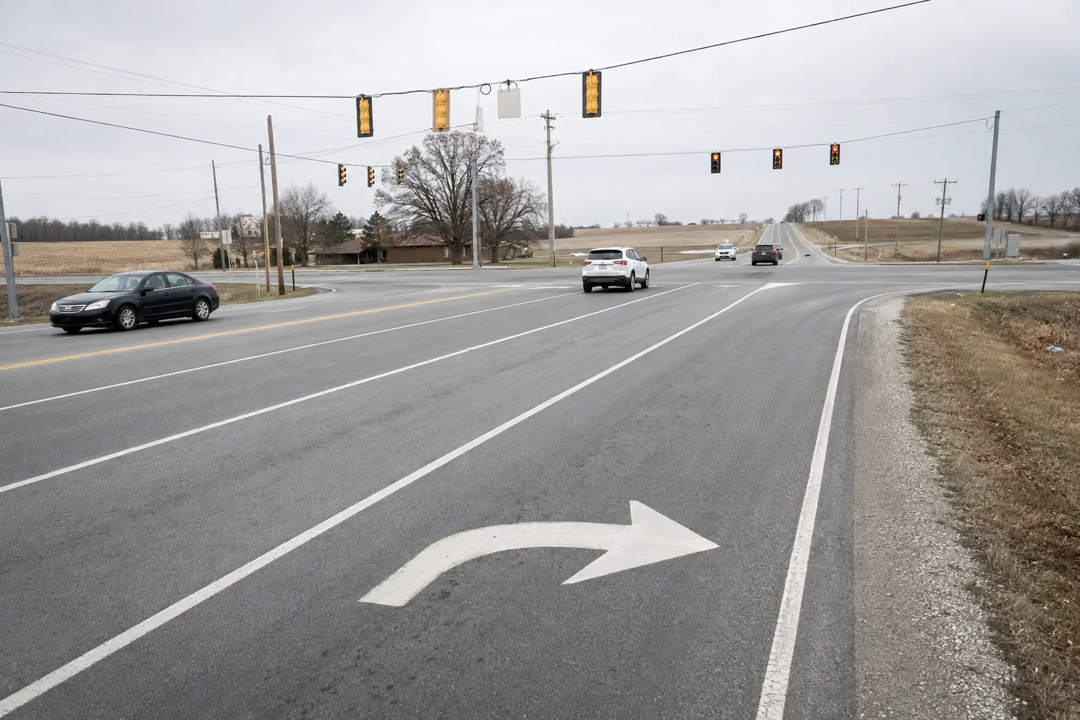 Left turn lane at a signalized Gibson County highway intersection, providing context for the reported U.S. 41 rear-end collision.