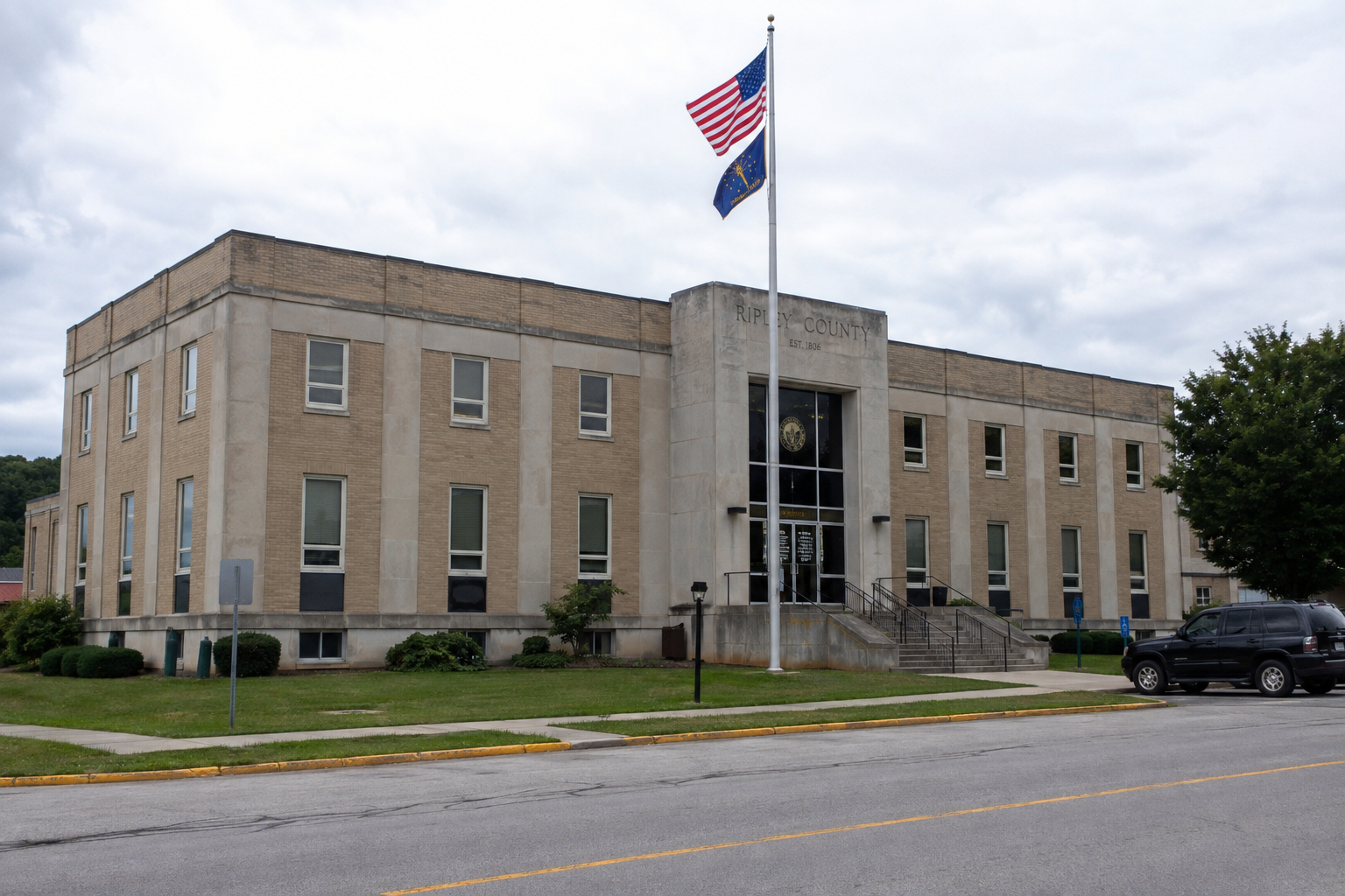 Indiana county government building illustrating the notice and court issues that may follow a Benton County work-zone crash.