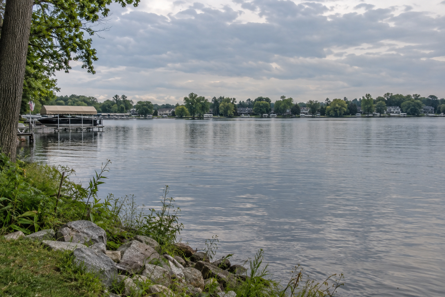 Shoreline at Lake Wawasee near Syracuse, the location of the Kosciusko County drowning investigation.