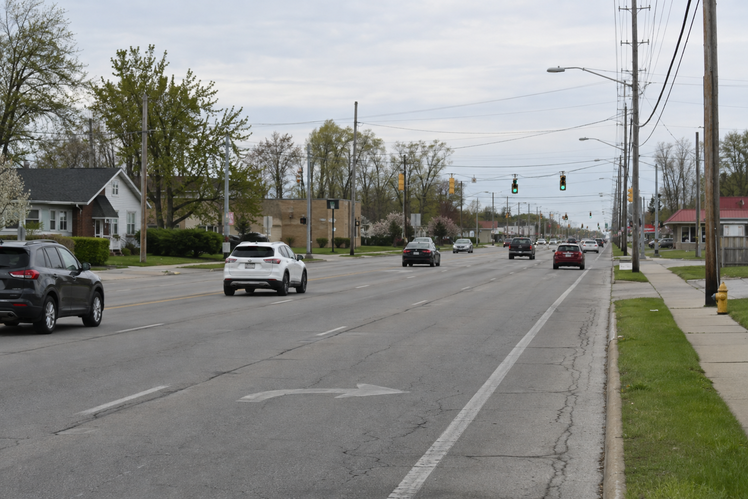 Roadway context along West Coliseum Boulevard in Fort Wayne, where a man using an electric wheelchair was struck and killed.