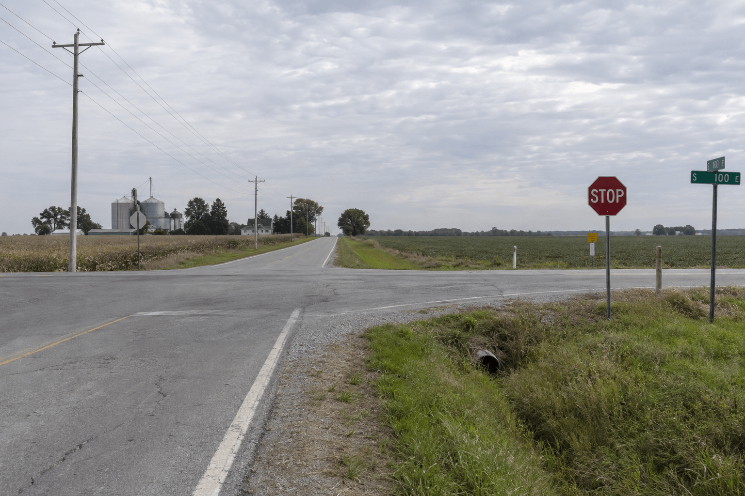 County Road 600 South and County Road 300 West area near Reynolds, where three people were injured in an intersection crash.