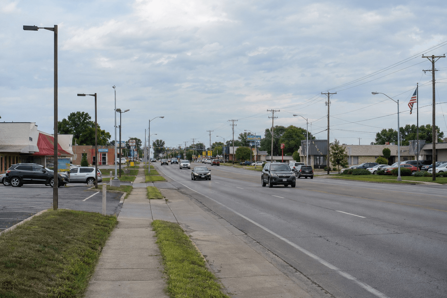 South Madison Avenue streetscape in Anderson, Indiana, near the area where the fatal 2025 shooting was reported.