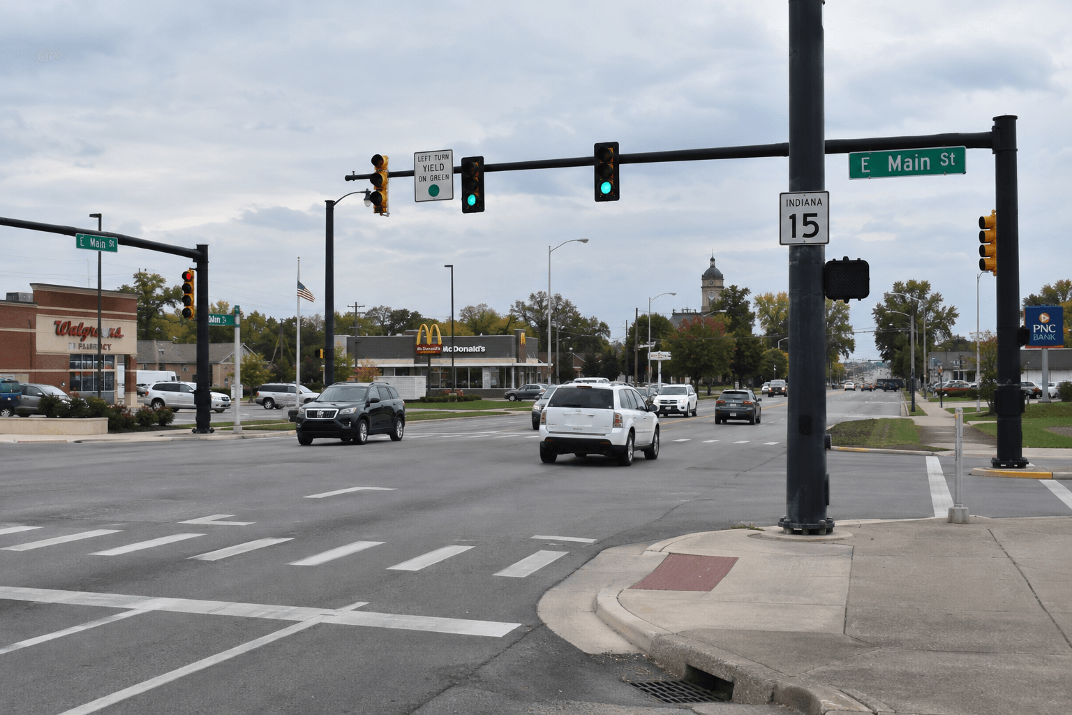 Turn lanes and traffic controls at State Road 15 and East Main Street in Warsaw, the location of the reported left-turn crash.