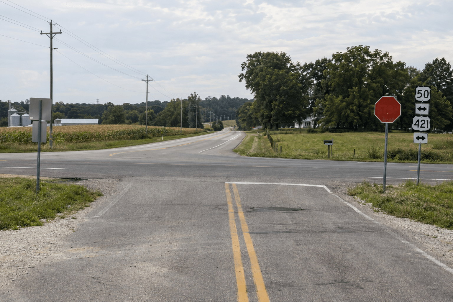 County road intersection near Osgood, Indiana, representing the reported crash location in Ripley County.