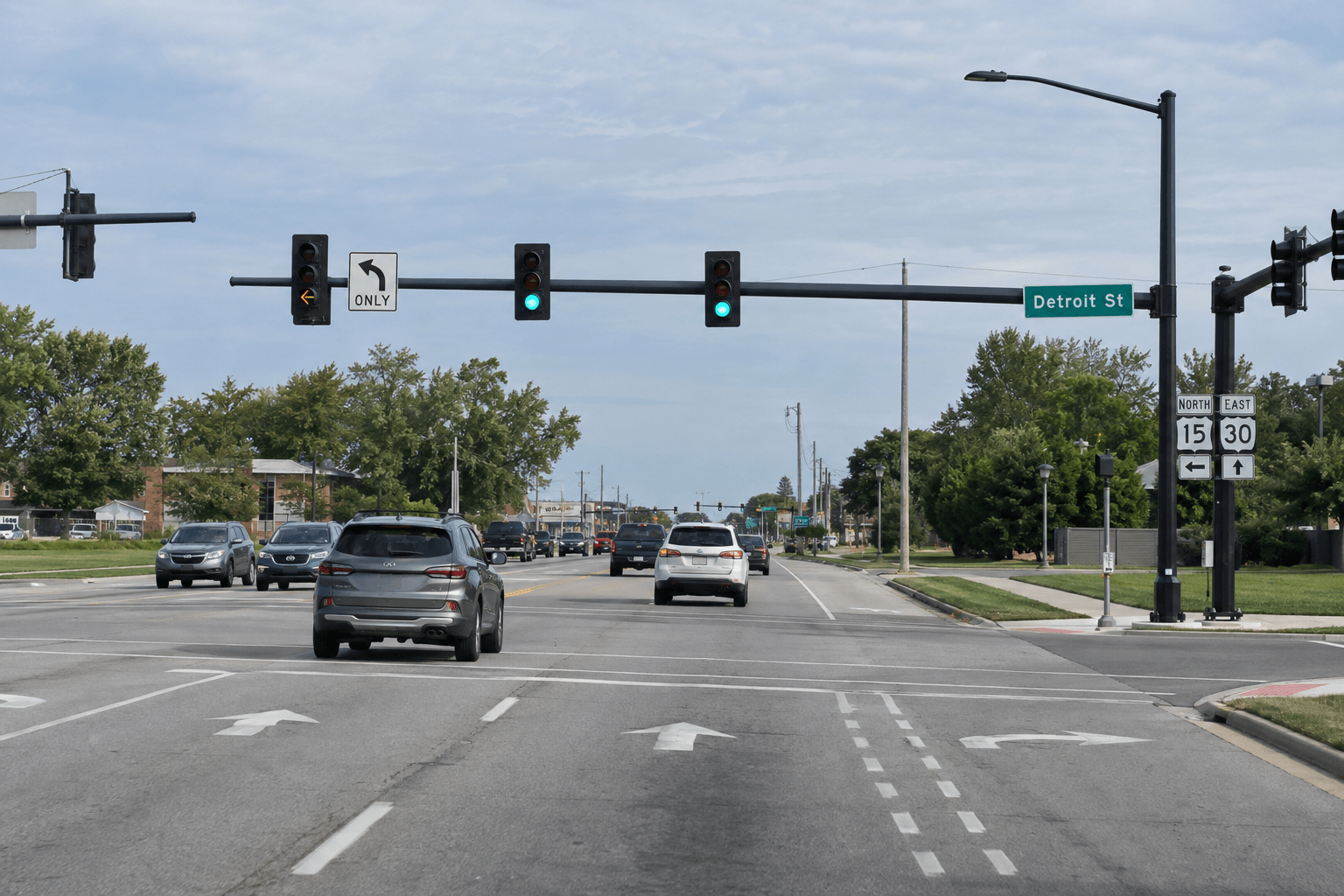 Roadway intersection in Warsaw, Indiana, illustrating the setting of the reported rear-end crash.