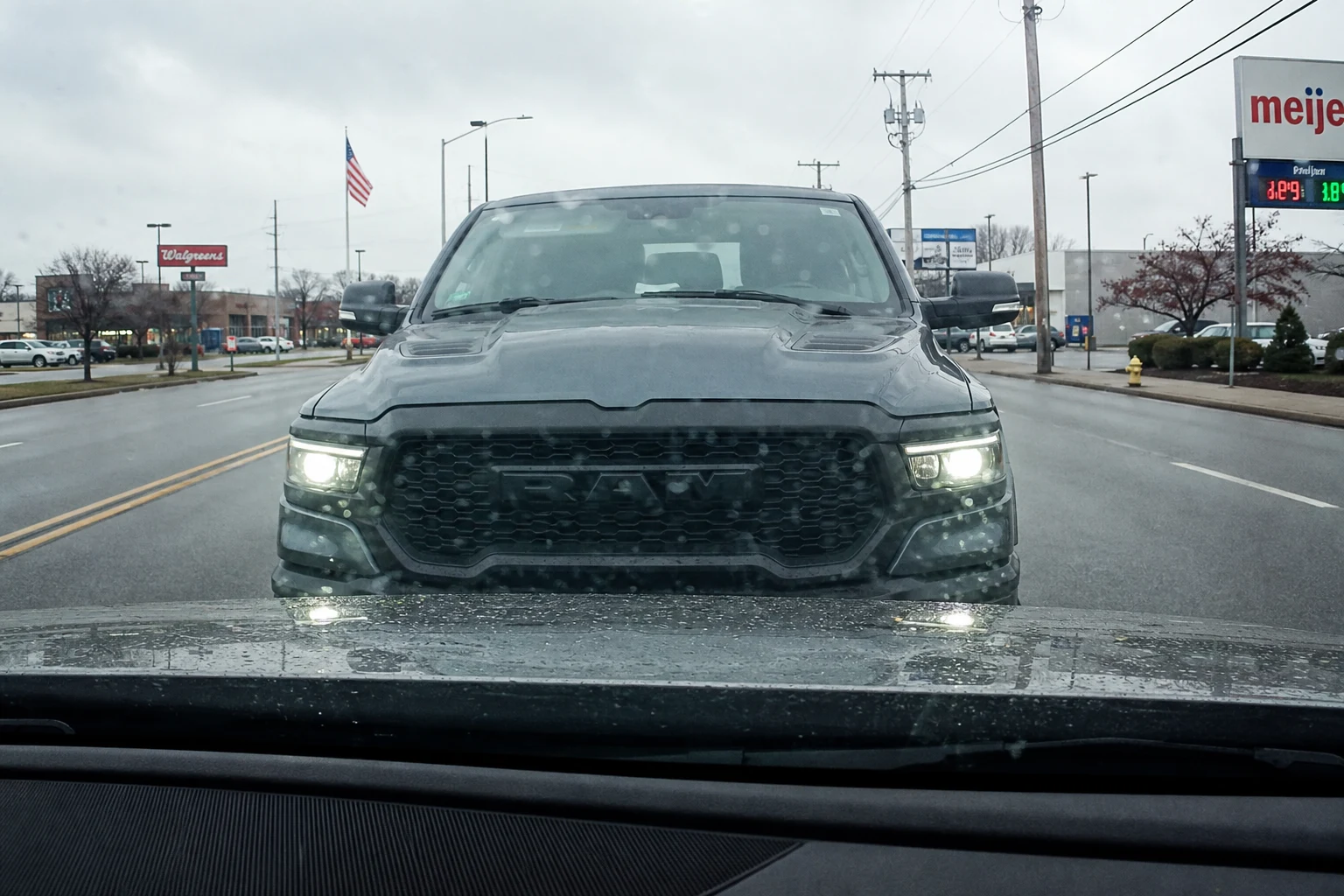 Fort Wayne aggressive-driving crash scene — tailgate dashcam