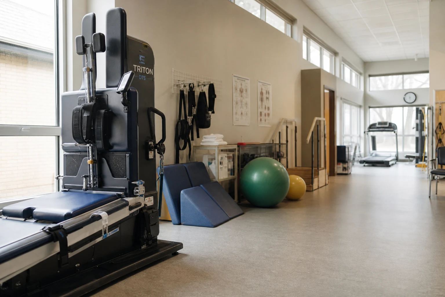 Fort Wayne back and neck injury scene — rehab spine gym