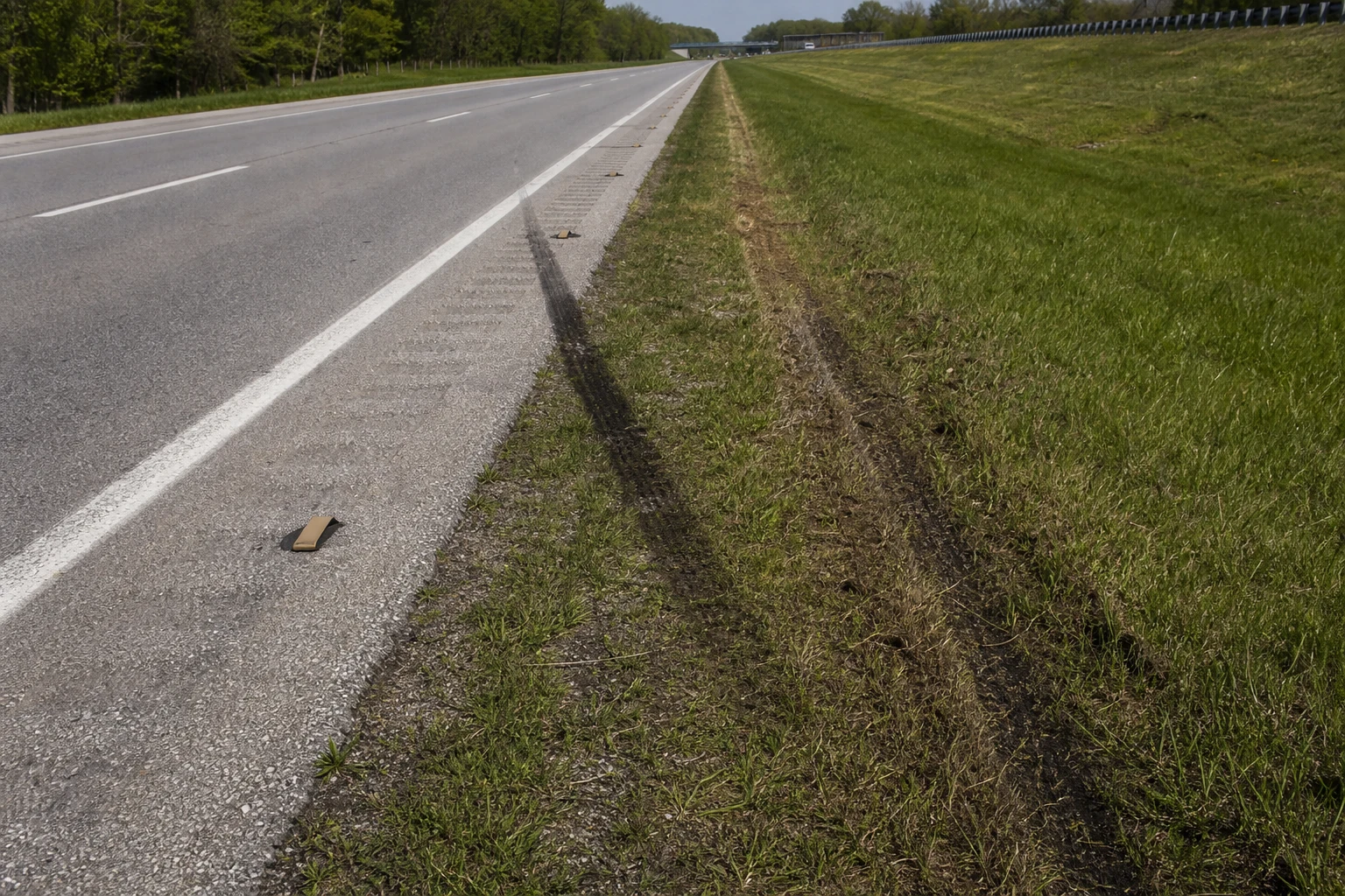 Fort Wayne side-swipe crash scene — highway lane departure